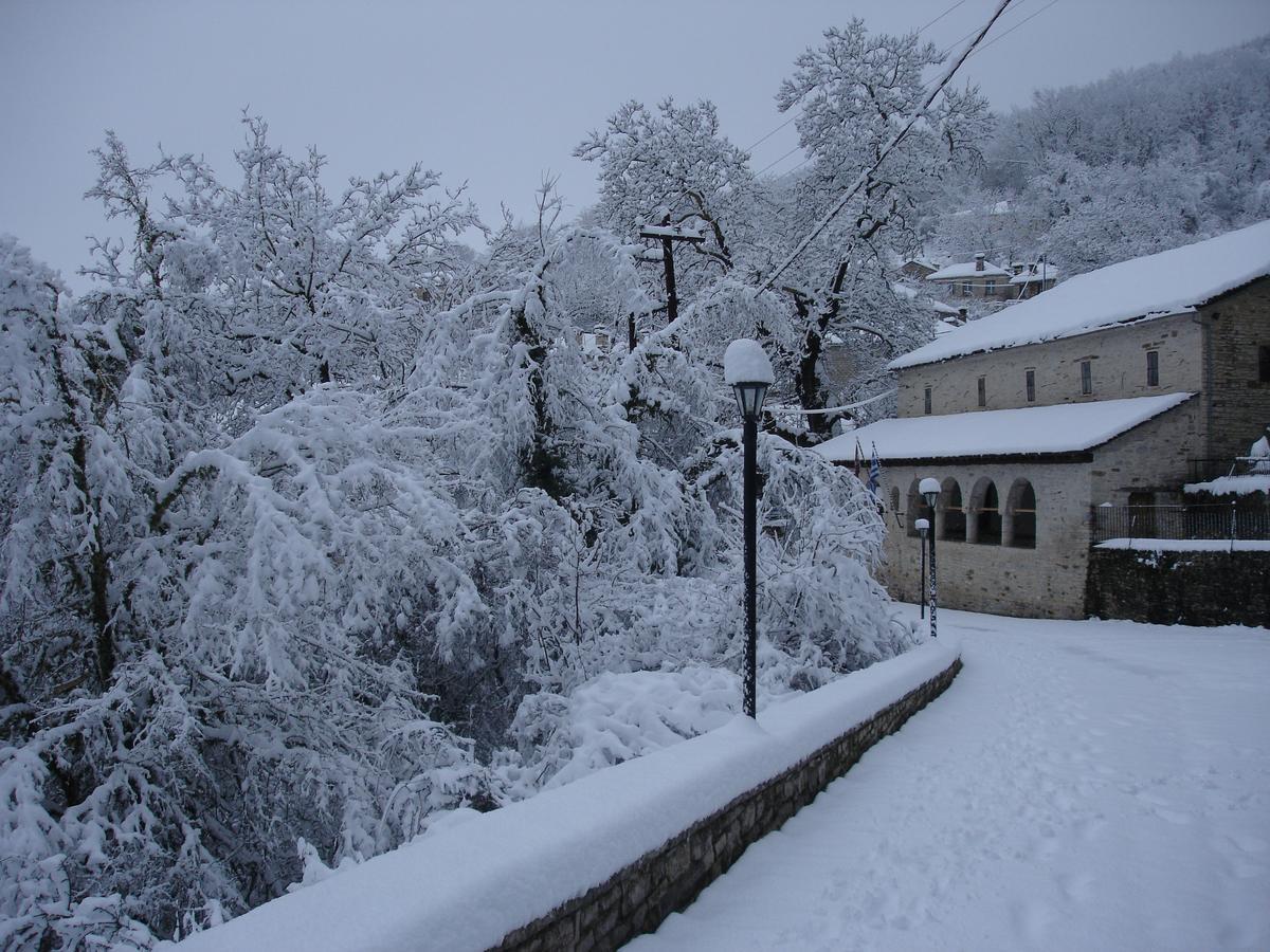 Tritoxo Guesthouse Koukkouli Luaran gambar
